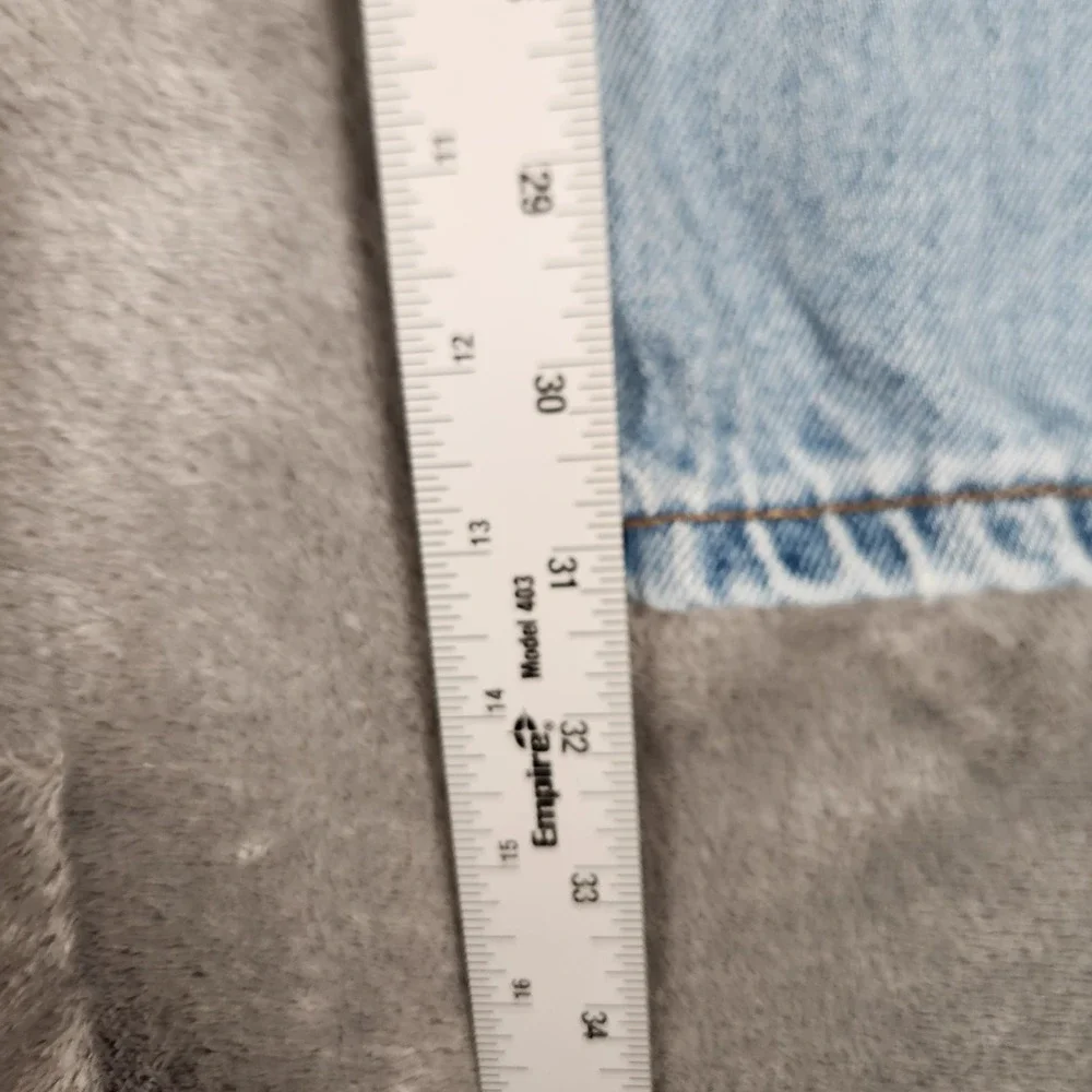 Levi's 550 Jeans Men's 38X31 (Tag 38X32) Blue Relaxed‎ STAIN and MISSING LOOP